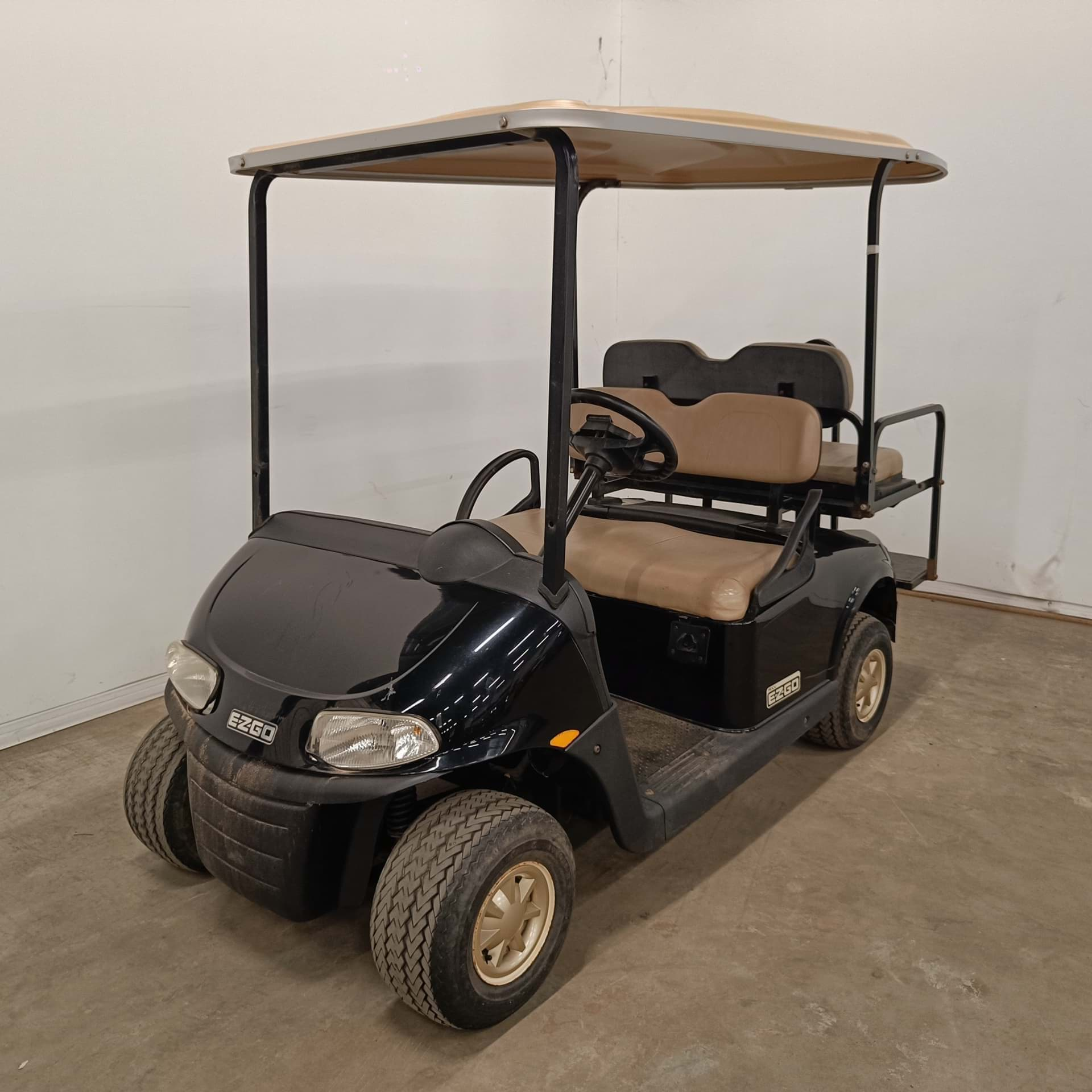 Picture of Trade - 2016 - Electric - EZGo - Rxv - 4 Seater - Black